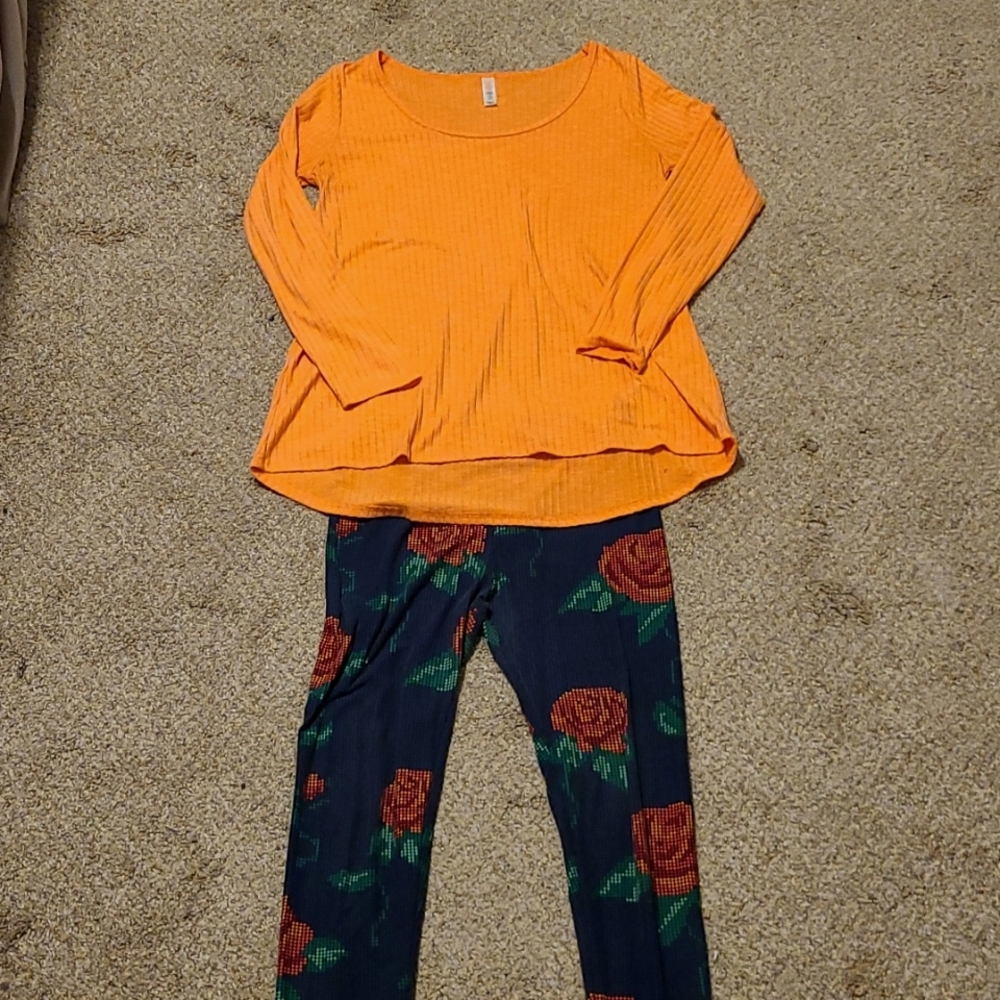 LuLaRoe Tee and Legging Set
